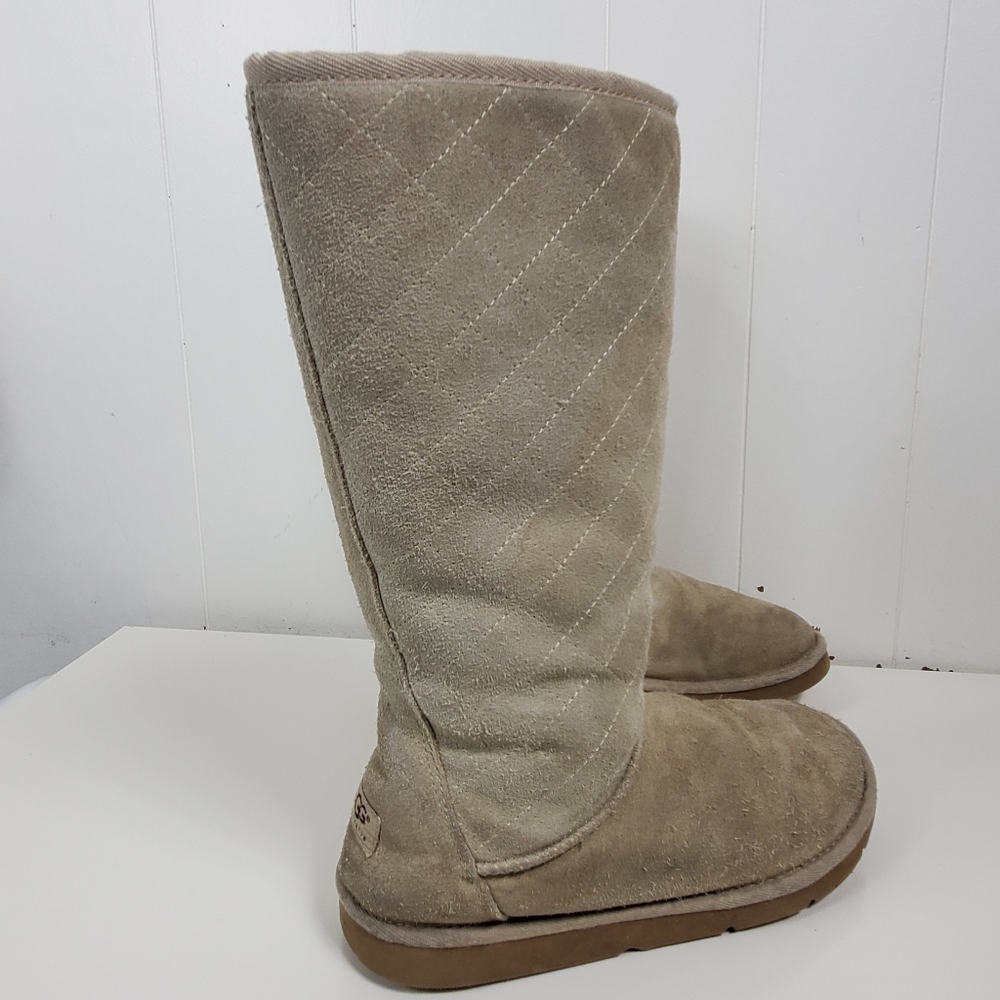 Ugg Classic tall boot 2 - Picture 8 of 12